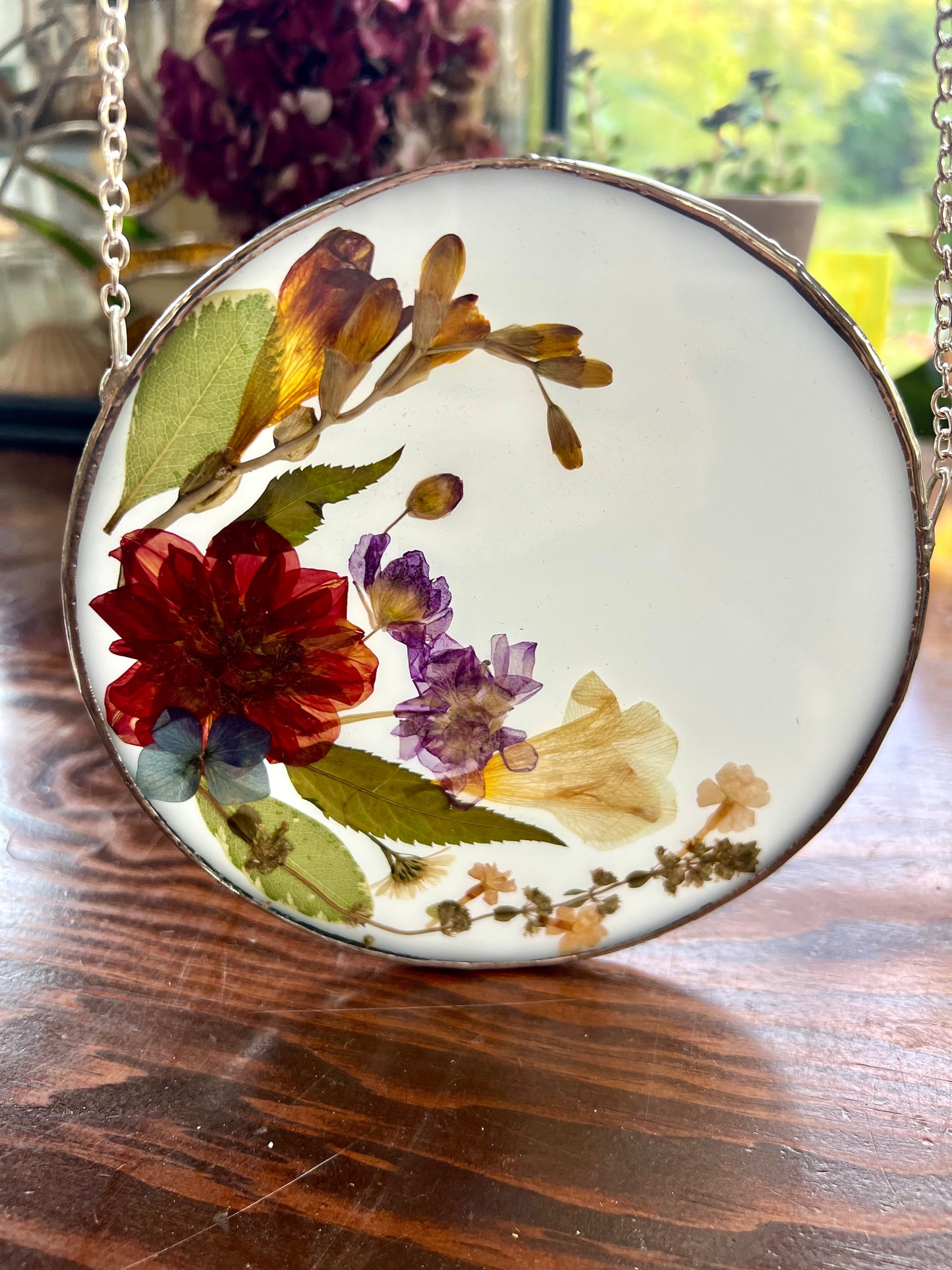 Round Pressed Flower Panel